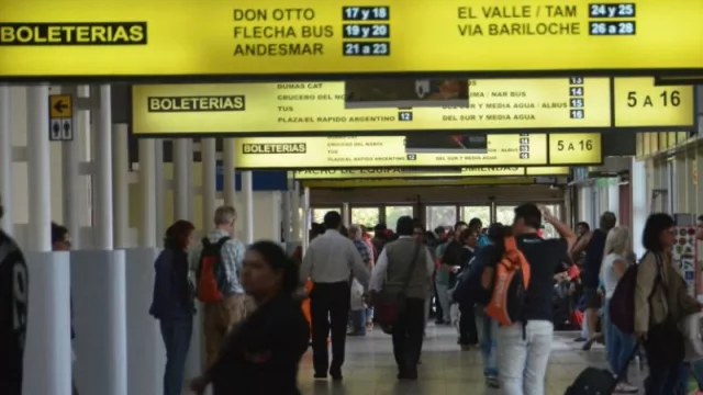 Crucero del Norte volvió a trabajar en la Eton (y Via Bariloche aumenta su presencia en Neuquén)