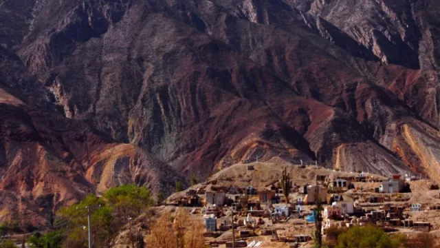 Booking.com destaca a Maimará, en Jujuy, entre los destinos emergentes de Argentina para la temporada de invierno