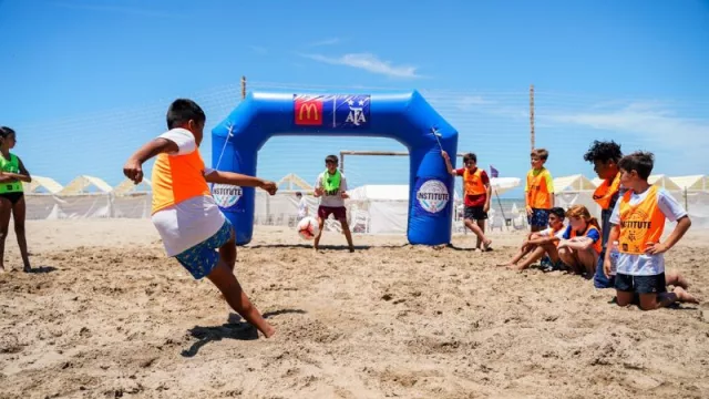 McDonald´s y la AFA inician el camino al Mundial con clínicas de fútbol para niños y niñas (8 y 9 de octubre en Neuquén)