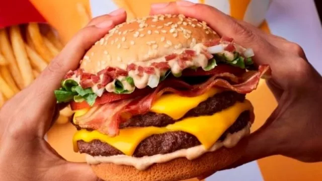 McDonald's lanza su nueva hamburguesa Grand Tasty Turbo Bacon