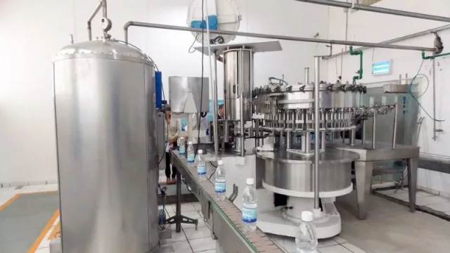 Intentan poner en funcionamiento nuevamente la embotelladora de Santo Tomás (fuera de funcionamiento desde el 2019)