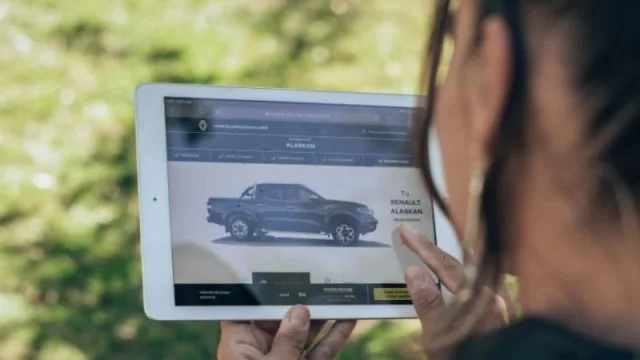 Renault avanza en la venta directa: ya se puede comprar un 0Km o suscribir un Plan Rombo 100% online (lo entregan los concesionarios)