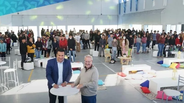 La Fundación Pampa continúa con su compromiso con la educación de Neuquén