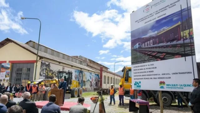 Jujuy puso en marcha obras de recuperación de vías del Tren Turístico
