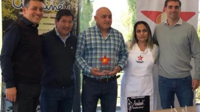 ¡Un aplauso para el cocinero!: Turismo distinguió a nuevos establecimientos gastronómicos en Aluminé