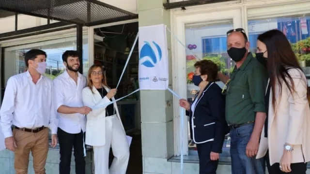 Reconocen como comercio histórico a Charito, y ya son 35 los negocios distinguidos por su trayectoria