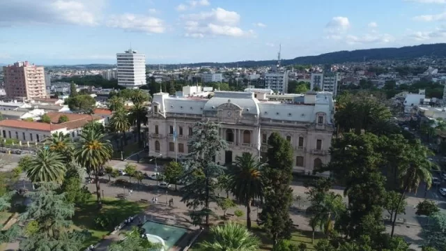San Salvador de Jujuy y un nuevo atractivo nocturno: el paseo gastronómico Sarmiento
