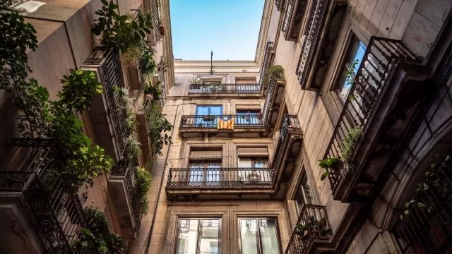 Los solos también son mercado: Solvia ofrece en Cataluña 240 viviendas para singles (a € 79.100 de media y hipoteca de € 260/mes)