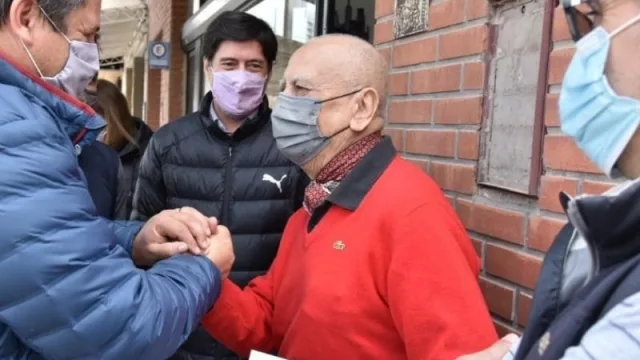 “Decoraciones Pablo'' fue reconocido por la Municipalidad como comercio histórico de la capital provincial (tras 59 años de trayectoria)