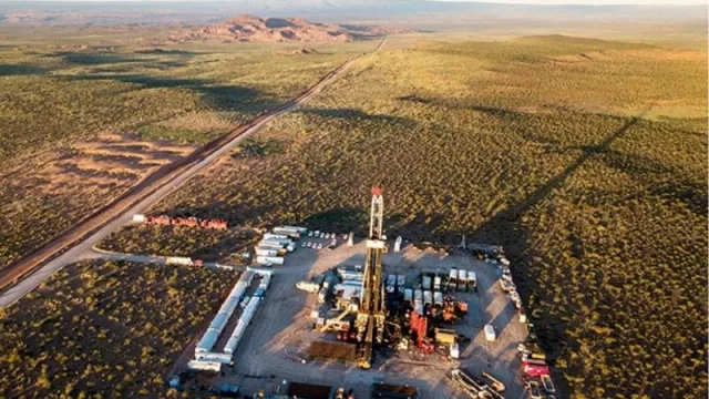 Neuquén crece: se destaca la exportación récord de petróleo en el primer semestre