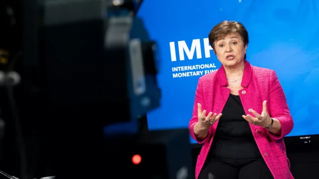 El FMI mejoró la proyección de crecimiento a 6,4% para Argentina: vacunas, exportación y el reparto de DEG