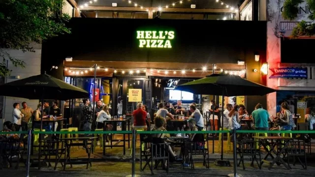 Hell´s Pizza, una pizzería made in Argentina que no para de expandirse con sus franquicias (a punto de abrir su segundo local en Neuquén)