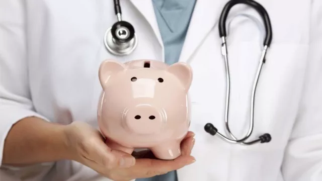 Prepagas van por otra suba y se acelera el traspaso de afiliados a planes más baratos