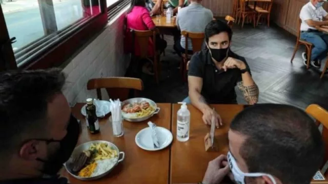 Nuevas restricciones: Neuquén cierra casinos y la gastronomía solo funciona hasta medianoche