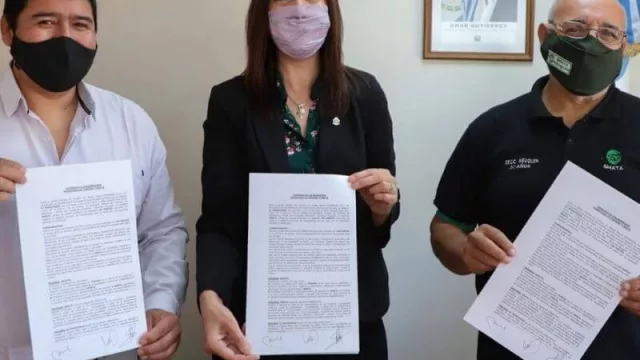 El ministerio de Turismo provincial de Neuquén firmó con Smata un nuevo convenio de capacitación para el sector turístico