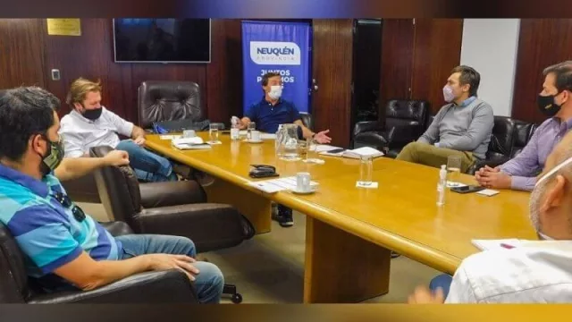 Consorcio de empresas “Sienergia” planean operar sobre campos maduros en la provincia de Neuquén