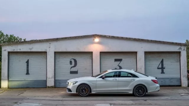 Federer está de vuelta y con una impresionante colección de autos