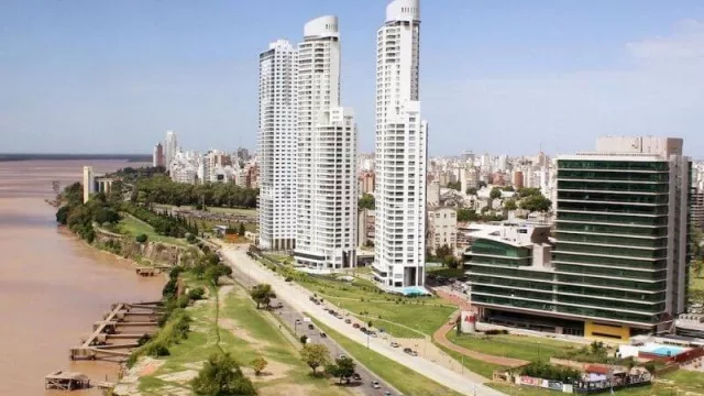 Rosario y Neuquén se unen para potenciar el comercio y turismo (con vuelos de JetSmart)