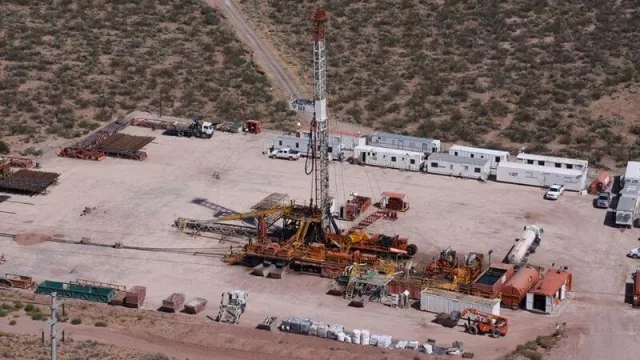 Crece la producción de petróleo en la provincia de Neuquén (en octubre subió casi el 2% y pero cayó 1,2 % la producción de gas)