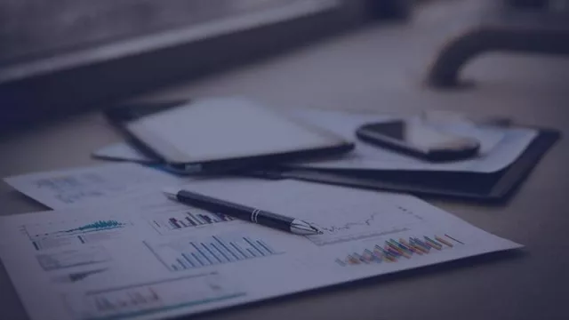 Vos podés ser “socio” de Elon Musk, Tim Cook o Jeff Bezos: cómo invertir (y por qué) en Cedears