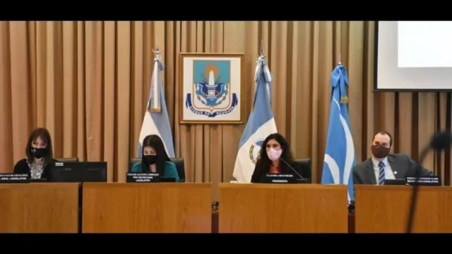 Los Bancos e Hipermercados de Neuquén pagarán una tasa extraordinaria para aliviar a las pymes