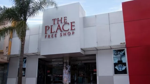 Las ventas de los free shops, con fronteras cerradas y sin turistas, se desploman un tercio respecto a 2019