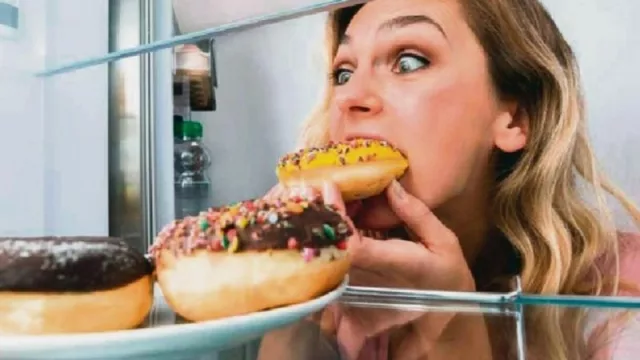 La pandemia agrava el riesgo de tener “kilos emocionales”