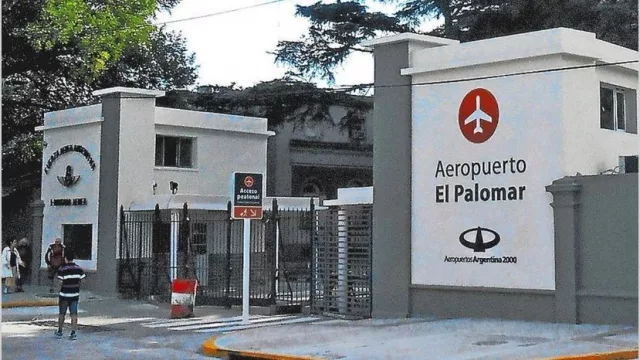 La pelea de Flybondi y JetSmart por El Palomar llega al Congreso