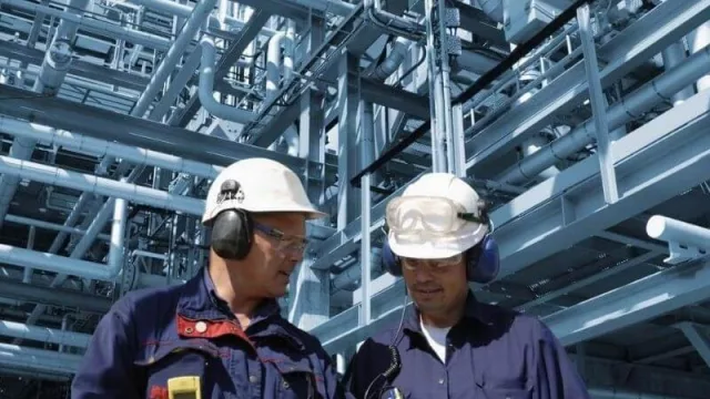 Gutiérrez ya piensa en la reactivación industrial y productiva pos pandemia (invertirá más de $ 3.200 millones)