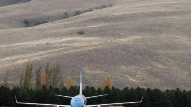 Aerolíneas Argentinas y JetSmart podrían incluir a Chapelco entre los vuelos interprovinciales (beneficio para Villa la Angostura y San Martín de los Andes)