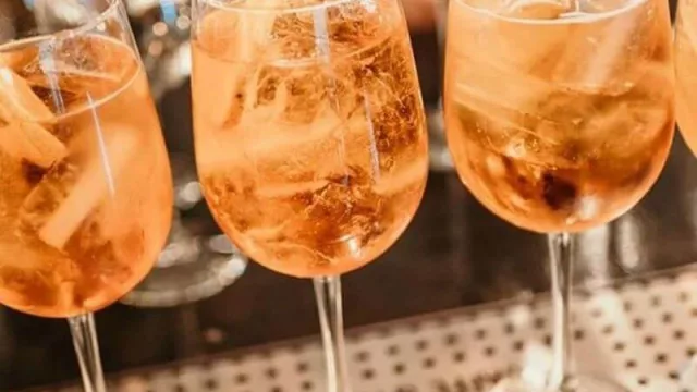 En Neuquén abren restaurantes, bares, hoteles y templos religiosos