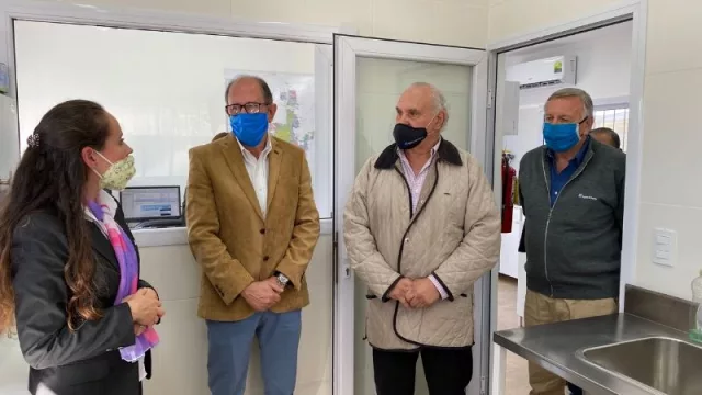 Aguas del Norte habilitó un nuevo laboratorio para análisis físico - químico del agua