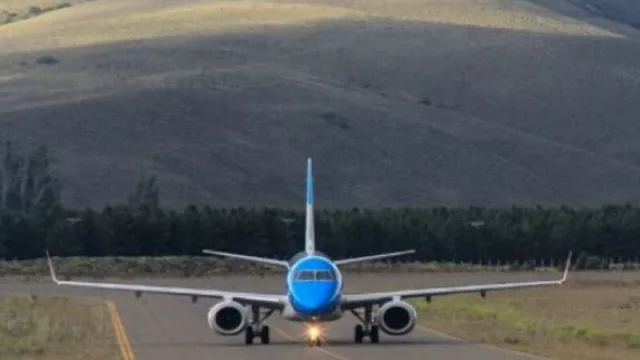 ¿Vuelos “cortos” para las vacaciones de invierno?: Nación evalúa habilitarlos entre destinos sin casos recientes de COVID-19