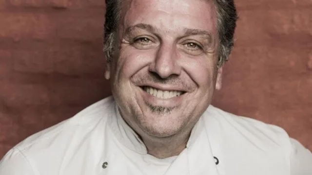 El sello de Pablo Buzzo “en tu casa”: un menú creativo de mesa completa con sabores en abundancia y buena música