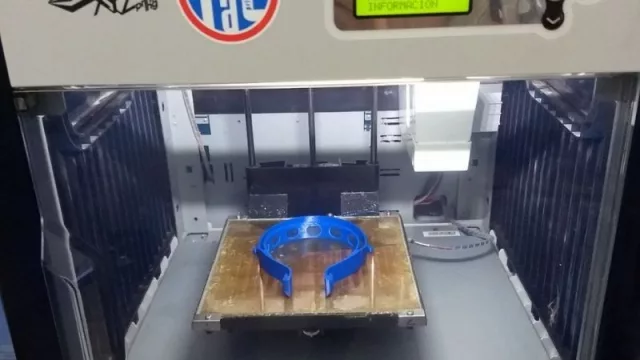 Los “Makers” y sus impresoras 3D ya aportan más de 1.000 insumos para combatir el COVID-19 (y la cifra sigue subiendo)