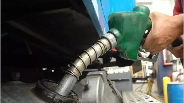 Fijarán retenciones móviles y negociarán "barril criollo" a cambio de frenar despidos petroleros