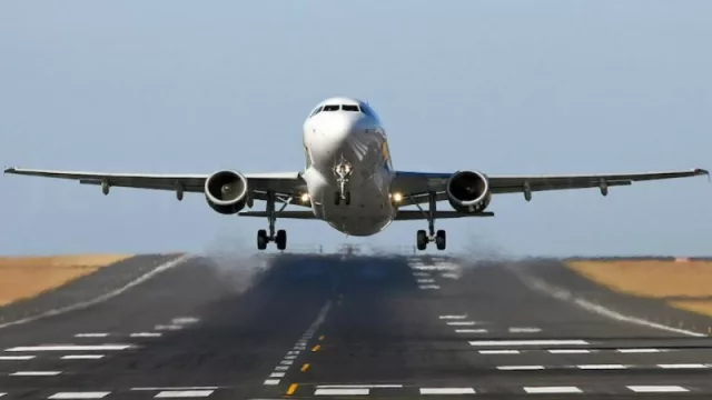 Todos a tierra: 100 aviones LV apagan sus motores y encienden la preocupación (porque Flybondi para hasta mayo)