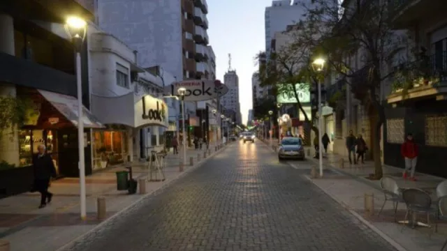 A partir de hoy, comienza a regir el horario corrido de los comercios 