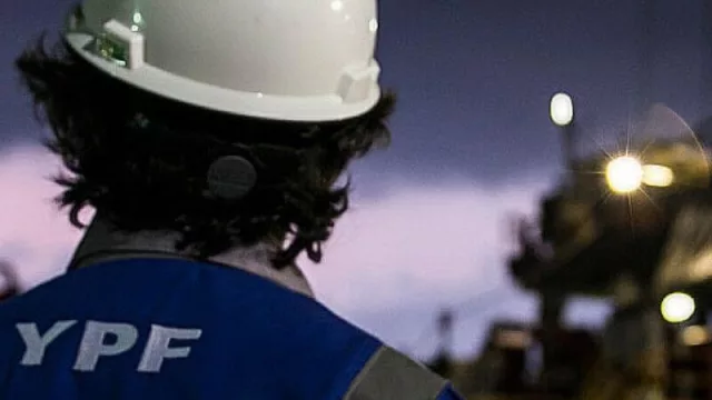 YPF logra otro récord de 12 fracturas en un día