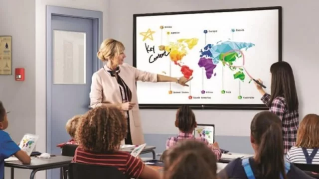LG presenta su primera pantalla interactiva (empresas y educación)