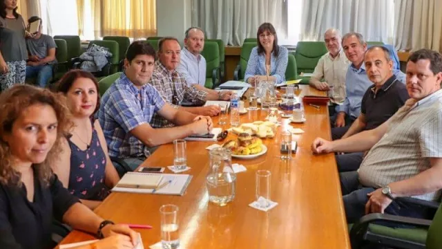 Turismo convoca a “privados” para defender el prestigio de sus alojamientos habilitados (“Neuquén es segura”, pero hay debate por lo “informal”)