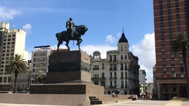 ¿Vas a Montevideo? Conocé sus otras caras: paseos en Harley, viñedos, carnaval, museos y hoteles