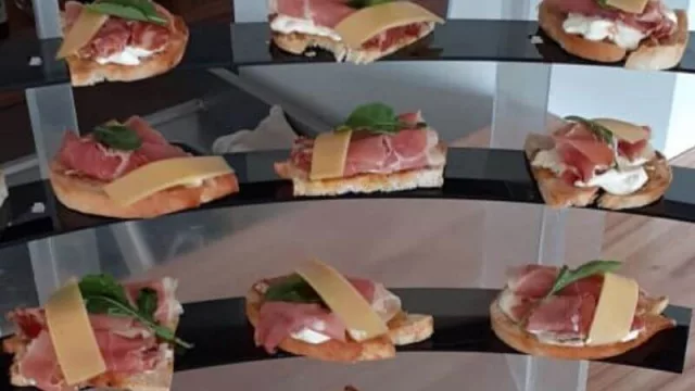 El restó del hotel Cyan Wenelen Vaca Muerta “mueve” degustaciones (mientras el sector petrolero no se mueve tanto)