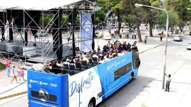 Bus Turístico: A recorrer la ciudad más linda (acuerdo de la “muni” con Vía Bariloche)