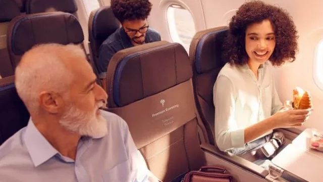 Desde marzo, NQN-AEP en Premium Economy de Latam (sin nadie al lado, con equipaje y a $2.900 el tramo)