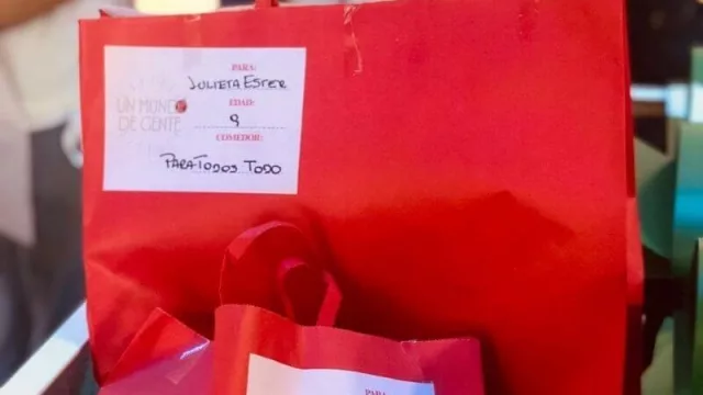 Vuelve “Un mundo de gente”: más de 25.000 chicos recibirán regalos para Navidad (estarán en Alto Comahue Shopping)