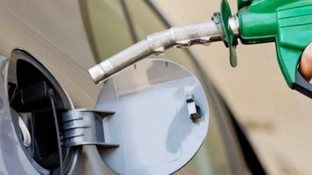 El Gobierno volvió a aumentar el impuesto a los combustibles... ¿Se viene otra suba de las naftas?