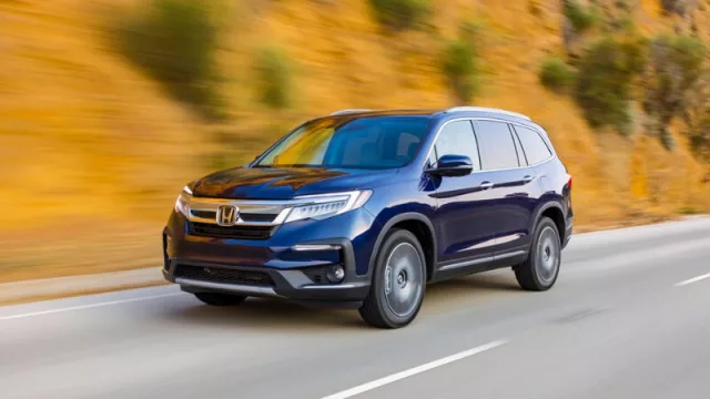 Honda se reorienta a los SUVs: lanza al Pilot (8 pasajeros) 