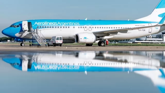 La “revolución de los aviones” tampoco pudo: caen 3% en octubre los pasajeros transportados 