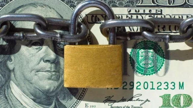 El 40% de las últimas seis décadas Argentina vivió bajo controles cambiarios